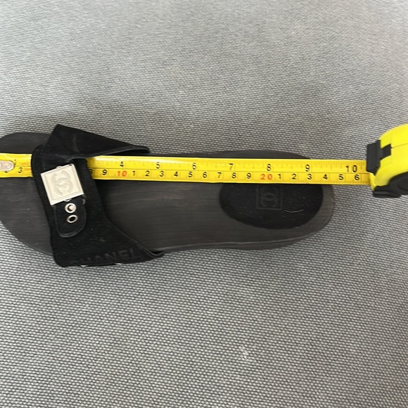 Chanel black wooden mules. Excellent condition. Authentic. - Picture 6 of 6